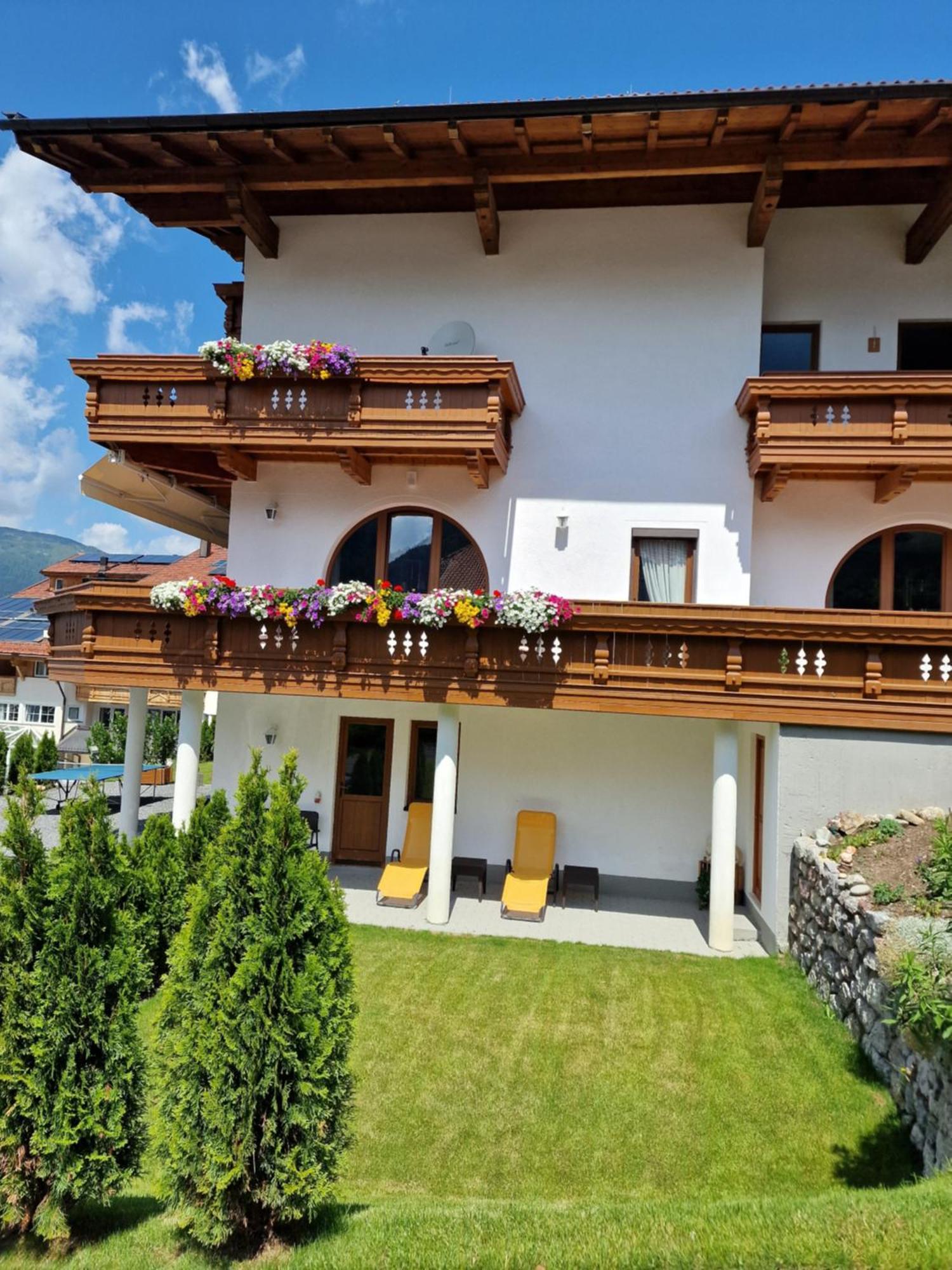 Hotel Romantica Jerzens Exterior foto
