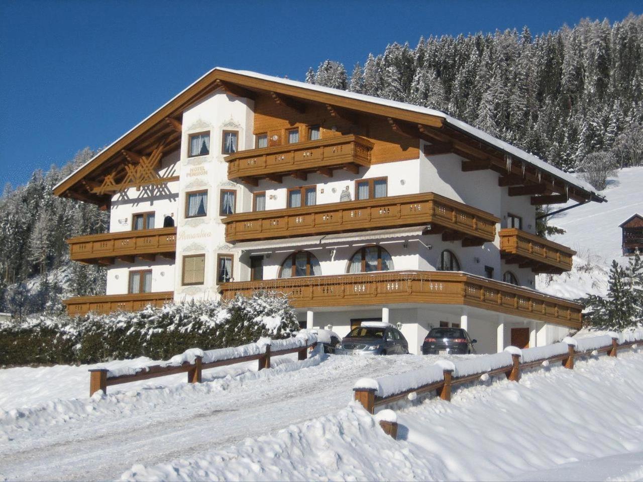 Hotel Romantica Jerzens Exterior foto