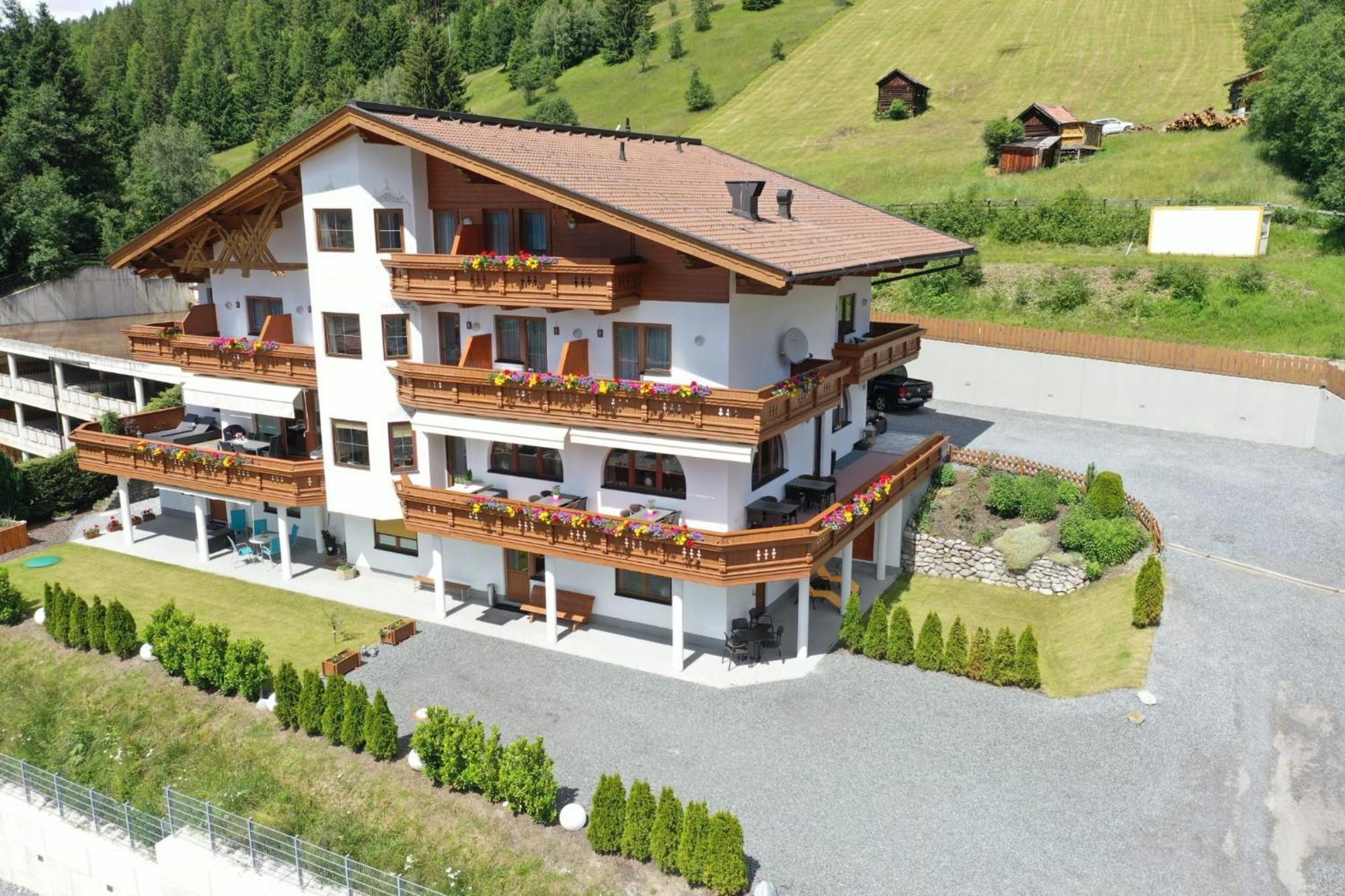 Hotel Romantica Jerzens Exterior foto